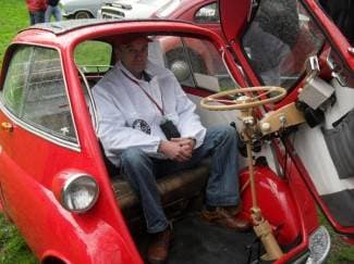 Oldtimer manija: Prvi put u Požegi izložba i utrka