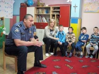 Policija educira mališane: Kako se ponašati u prometu