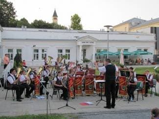 Puhači iz Neustadta došli u Lipik s poklonima