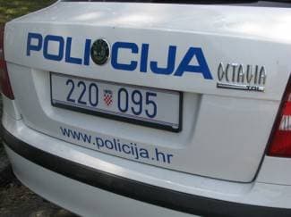 Prometna kod zavoja za Ovčare: Troje ozlijeđenih