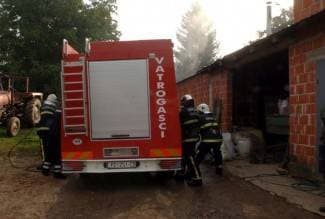 U požaru izgorio štagalj, vatrogasci spasili kuću