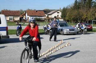Mali Veličani uz natjecanje učili o sigurnosti u prometu (foto)