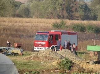Sirene za opasnost zbog vatre na polju u Veseloj