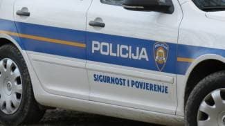 Provalili u trgovinu, ukrali cigarete i hranu