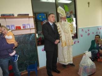 Gradonačelnik i sv. Nikola obišli vrtiće i bolnicu