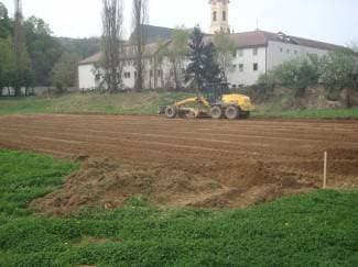 Ne gradi se još dvorana, bager ravna igralište