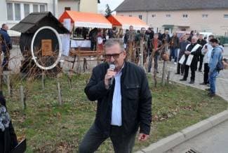 Dođite na Vincelovo da zajedno uživamo u specijalitetima, tamburama i vinu