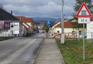 Oštetio rampu na pružnom prijelazu