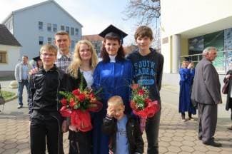 Sve se može kad se hoće: Završila studij uz posao i četvero djece
