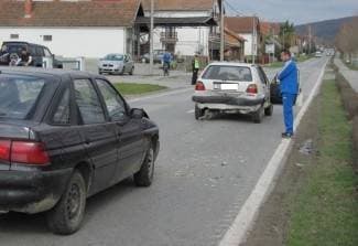 U sudaru Golfa i Escorta ozlijeđene dvije osobe (foto)
