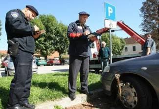 Apel vozačima: Ne parkirajte na mjesta za invalide!