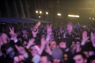 Mladi organiziraju doček u šatorima uz bendove i DJ-a