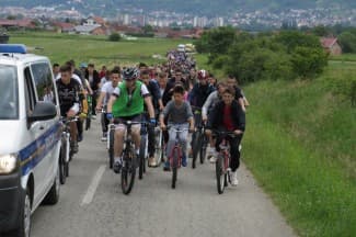 Prva masovna biciklijada u Požegi okupila i staro i mlado (video)