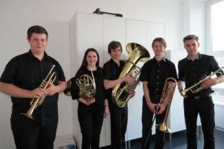 Brass-ovci oduševili Požežane; ipak svirali u velikoj dvorani (foto)
