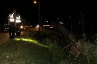Traktorom sletio u jarak; od pogibije ga spasio betonski zid
