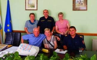 Prikupljaju pribor za pripremu i serviranje hrane za poplavljene