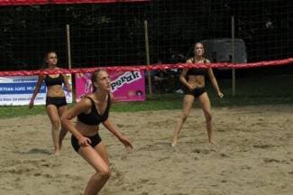 Pobijedili odbojkaši iz Sl. Broda i odbojkašice iz Požege (foto)