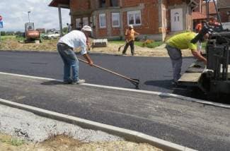 Završava se Schwartzova; stanovnici pripremaju feštu (foto)