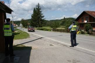 Kroz naselje vozila 113 km/h; platila kaznu tisuću kuna