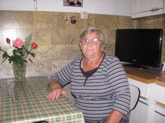 Jedna masirala,  druga ¨operirala¨: Starici (78) ukrale novac