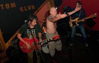 Hakuna Matata i Davorin Bogović zapalili publiku rock hitovima