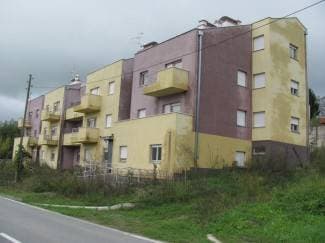 Nova zgrada zbog nebrige države zjapi prazna i zapuštena