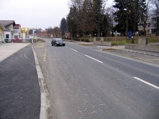 Automobilom udario pješaka i pobjegao