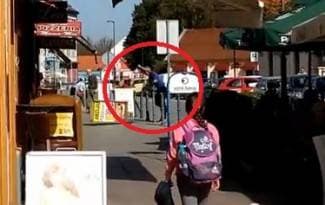 Usred bijela dana: Pijan divljao po pješačkoj zoni (video)