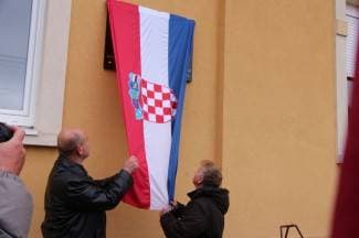 Otkrivena spomen ploča Mati Kovačeviću (foto)