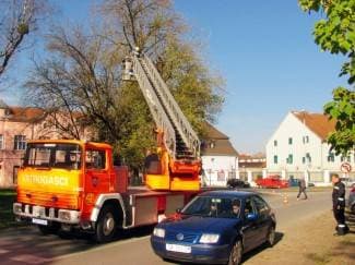 Uređuju se zelene površine u Pakracu (foto)