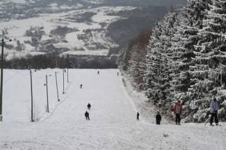 Snijega ima 30 centimetara, a staza je otvorena do 23 sata