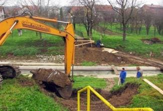 Gradi se novi pješački most na Pakri, bit će u funkciji za 3 tjedna