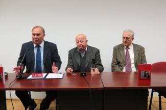 ¨Pozivam Josipovića na javno sučeljavanje pred bilo kojim medijem¨