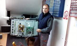 Elektro dom: Marko popravlja i servisira sve uređaje u kućanstvu
