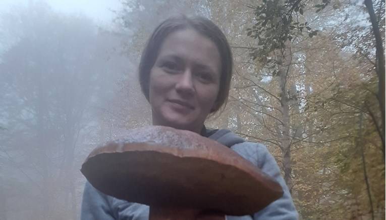 SB Online | Žena pronašla gigantski vrganj od gotovo 2 kilograma na Papuku
