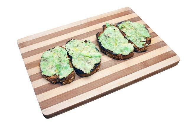 SB Online | Zelena pašteta kao idealan namaz za prepečeni kruh!