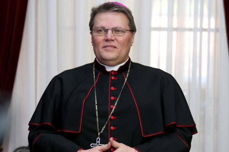 SB Online | Naš nadbiskup Hranić poslao važnu uputu