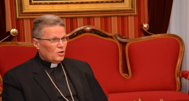 SB Online | Nadbiskup Hranić imenovao novog dekana u Slavonskom Brodu