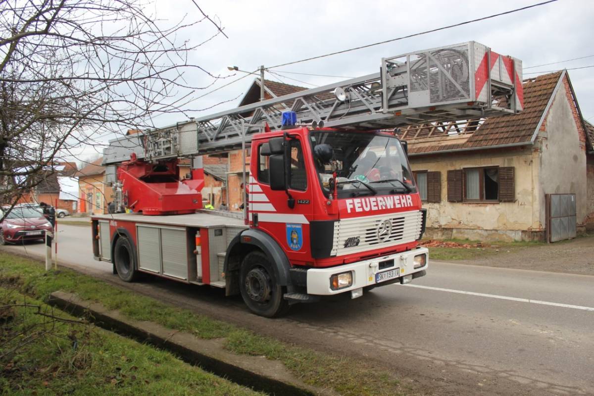 SB Online | Vatrogasci nastavljaju s angažmanom na potresom pogođenom području
