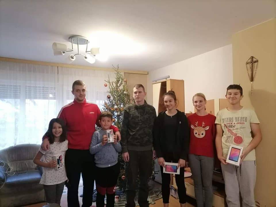 SB Online | Ovako su mladi iz Sibinja usrećili obitelj iz Petrinje