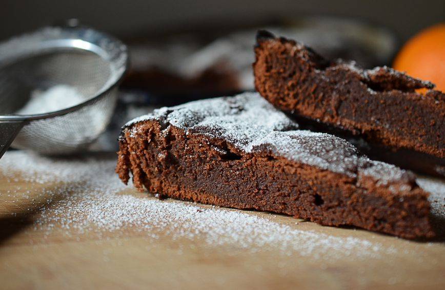 SB Online | Brzi čokoladni kolač koji se neće lijepiti za bokove