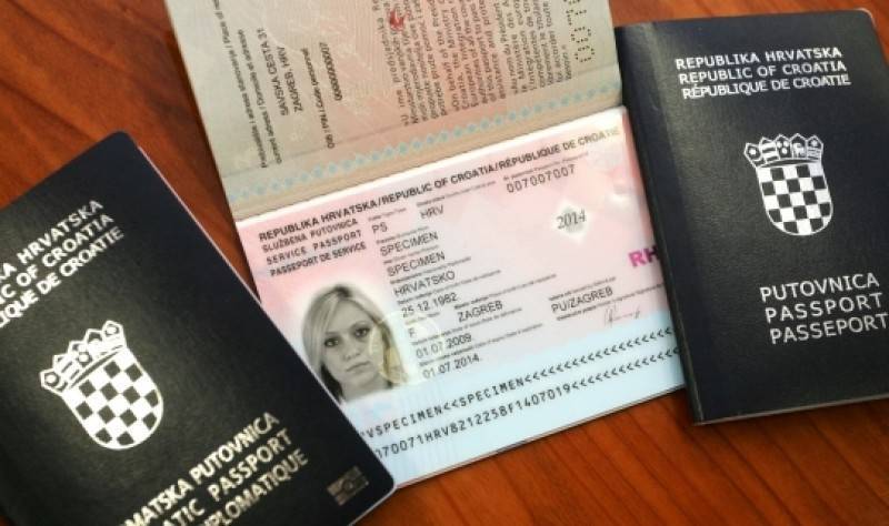 SB Online | I Hrvatska planira uvesti covid putovnice, cilj je što bolja sezona, a ključno jedno pitanje
