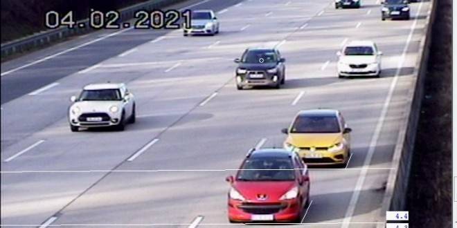 SB Online | Evo kako se u Njemačkoj kažnjava premali razmak između vozila tijekom vožnje