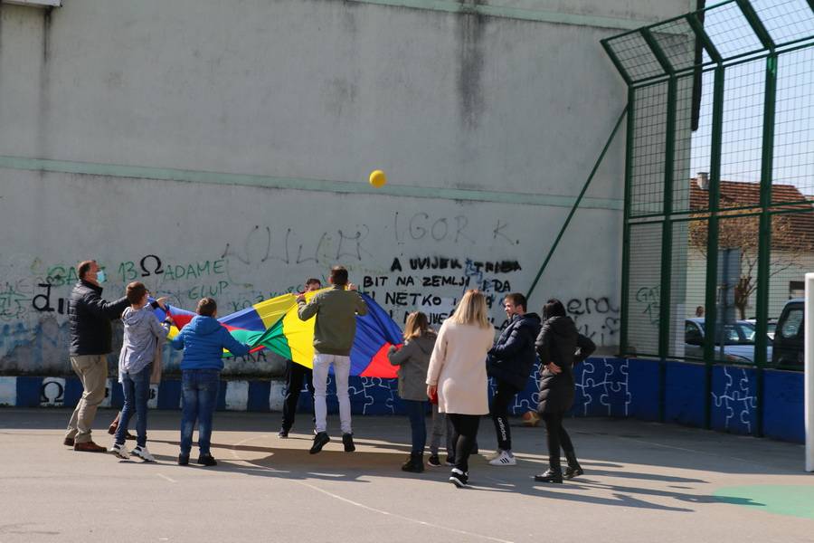 SB Online | Posjet Osnovnoj školi „Milan Amruš“ povodom Mjeseca zdravlja