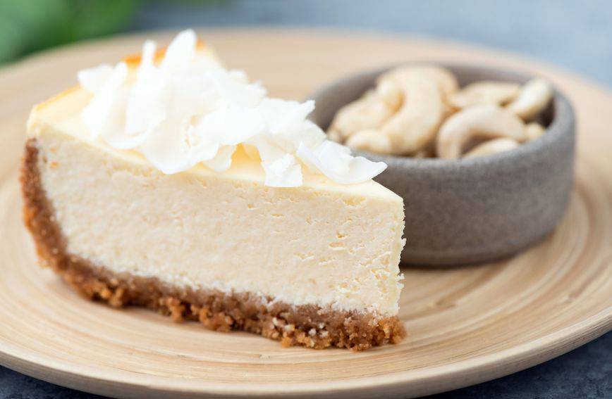 SB Online | Bez sira! Recept za lažni cheesecake koji će se posebno svidjeti ljubiteljima kokosa