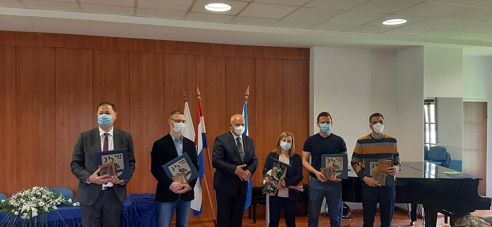 SB Online | Dodijeljena javna priznanja Grada Slavonskog Broda najzaslužnijima u borbi protiv korone