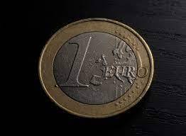 SB Online | Završeno glasanje za izgled hrvatskog eura. Neki imaju i svoje ideje za motiv na kovanici: ʺGaće na štapuʺ