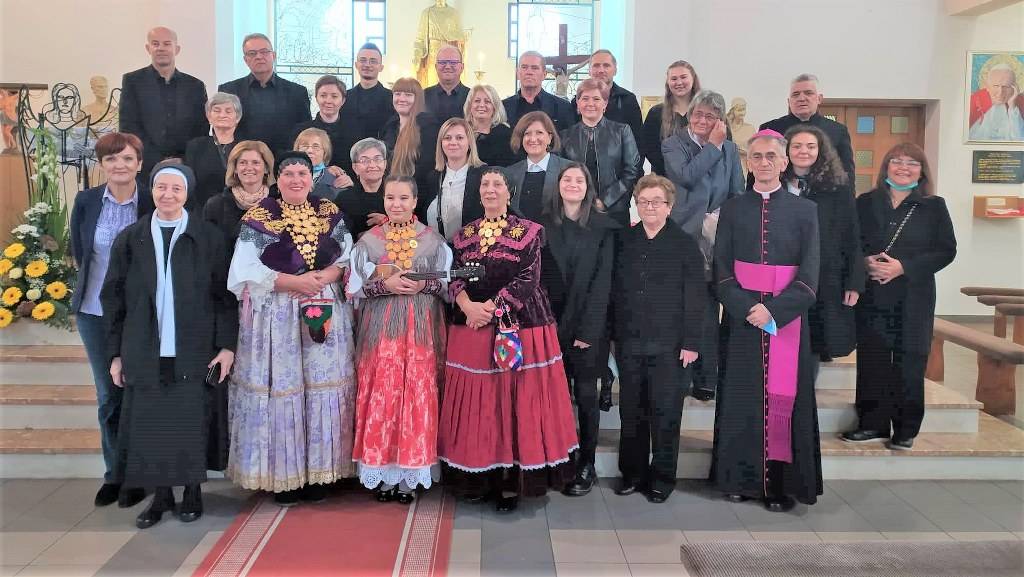 SB Online | 50. obljetnica posvete župne crkve u Brodskom Varošu