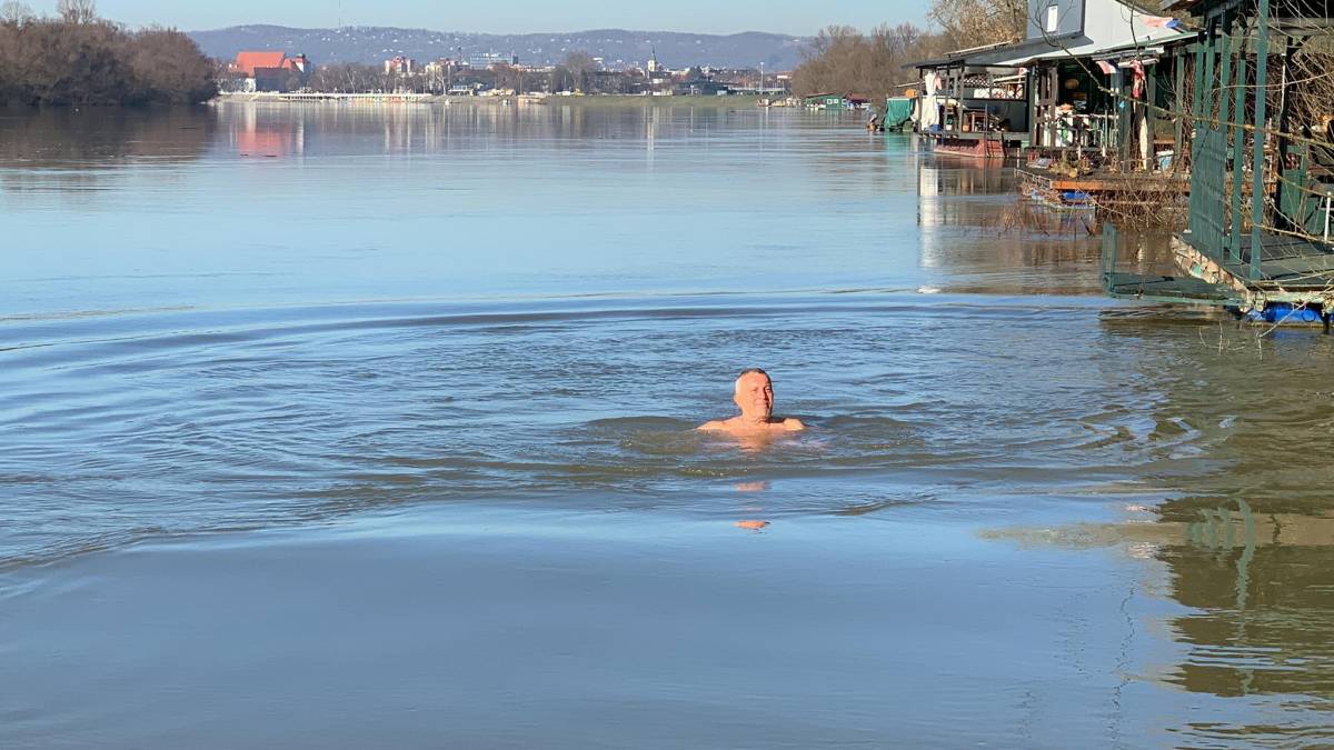 SB Online | NASTAVLJA SE TRADICIJA: U Savu ponovno skočio poznati Brođanin