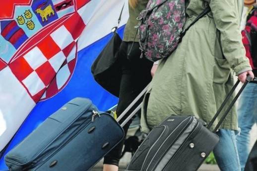SB Online | Porezna češlja prihode iseljenih Hrvata, očekuje ih naplata poreza na prihode od 2016. godine